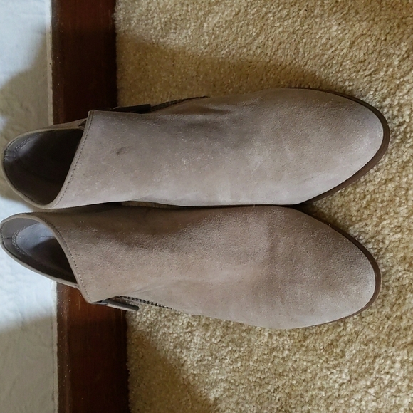 1.State Light Brown Heeled Short Booties Size 7.5 - Picture 3 of 11